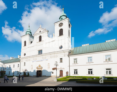 Ancien couvent des Frères piaristes et St Croix, Église de la Sainte Croix, Rzeszow, Pologne, Europe Banque D'Images