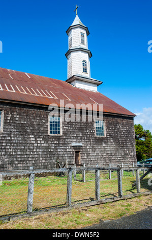 L'église de Notre Dame des Douleurs, UNESCO World Heritage Site, Dalcahue, Chiloé, Chili, Amérique du Sud Banque D'Images