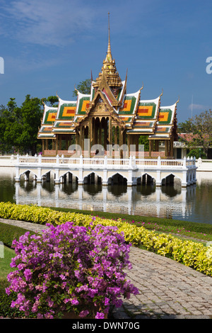 Aisawan-Dhipaya-Asana Pavilion (le Divin siège de la liberté personnelle), Bang Pa-In, Central Thailand, Thaïlande, Asie du sud-est Banque D'Images