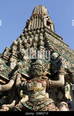 Wat Arun (le temple de l'aube) stupa, Bangkok, Thaïlande, Asie du Sud-Est, Asie Banque D'Images