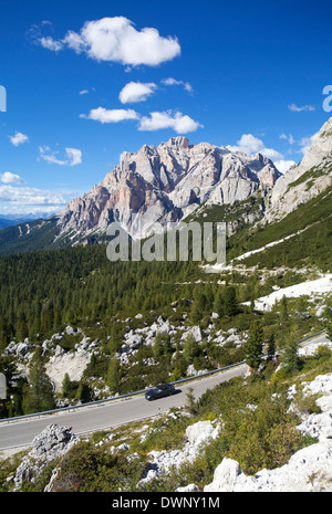 La montagne Piz dles Cunturines, Groupe Fanes, Col Valparola, Dolomites, Vénétie, province de Belluno, Italie Banque D'Images