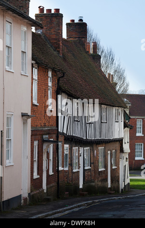 Poutres vieux cottages en terrasses dans la rue Mouton Petersfield. Banque D'Images