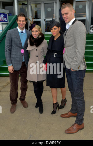 Cheltenham, Gloucestershire, UK . 12Th Mar, 2014. Mode de dames au jour deux, mesdames Jour du Festival de Cheltenham Gold Cup Crédit : Date 2014 jules annan/Alamy Live News Banque D'Images