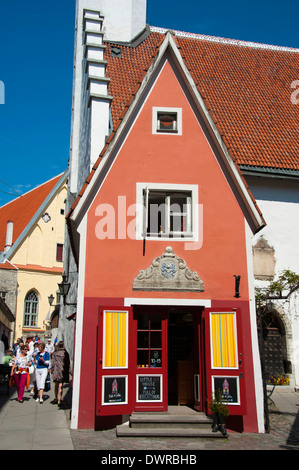 Peu de maison rouge, Tallinn Banque D'Images