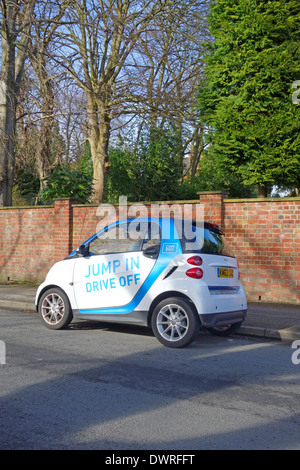 Fourtwo Mercedes-Benz Smart car une partie de la Car2GO au système de partage de voiture, Birmingham, Angleterre, RU Banque D'Images