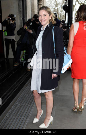 Londres, Royaume-Uni. Mar 11, 2014. Lisa Faulkner assiste à la remise des Prix 2014 de l'étui TRIC Grosvenor House Hotel le 11 mars 2014 à Londres, en Angleterre. Photo : afp/Alamy Live News Banque D'Images