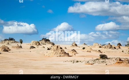 Lake Mungo est ancien lac intérieur figurent désormais dans d'étranges formations rocheuses. Banque D'Images