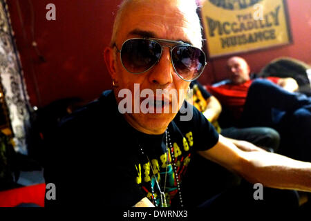 Londres, Royaume-Uni. 12 mars 2014. Larry Love forme Alabama 3 Crédit : Rachel/Megawhat Alamy Live News Banque D'Images