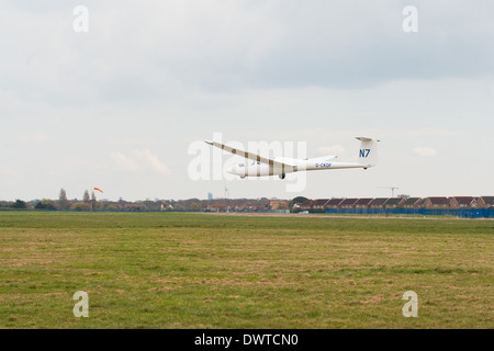 L'atterrissage de planeurs à l'aérodrome, Lee le Solent Banque D'Images