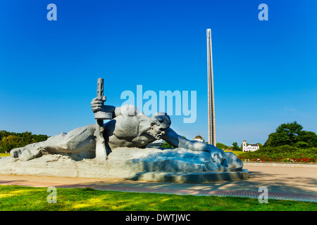 Soldat rampant pour l'eau monument à Brest forteresse, Bélarus, world war 2 d'abord attaqué en URSS Banque D'Images