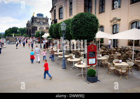 Allemagne, Saxe, Dresde, Bruehls terrasse, restaurant Banque D'Images