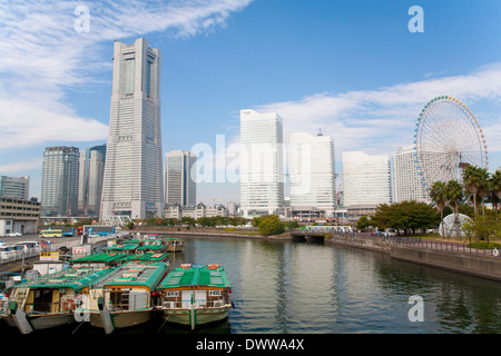 Bâtiments dans le district de Minato Mirai 21, Yokohama, Japon Banque D'Images