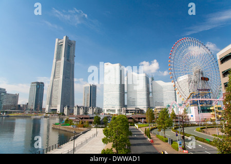 Bâtiments dans le district de Minato Mirai 21, Yokohama, Japon Banque D'Images