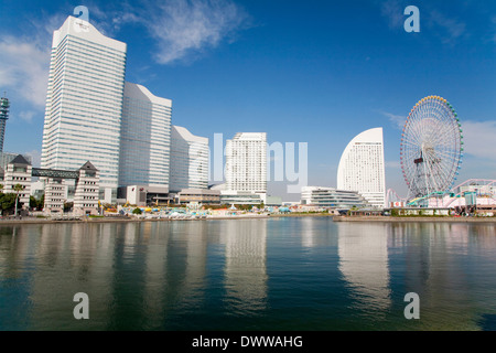 Bâtiments dans le district de Minato Mirai 21, Yokohama, Japon Banque D'Images