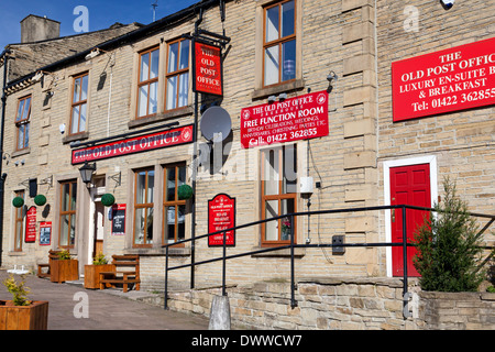 L'ancien bureau de poste, transformé aujourd'hui en brasserie, Halifax, West Yorkshire Banque D'Images