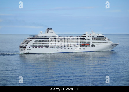 Navire de croisière de luxe mv Seven Seas Mariner en mer Méditerranée Banque D'Images