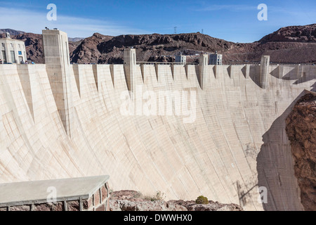 La production de l'électricité de l'énergie hydro-électrique du barrage de Hoover Dam près de Bolder City;dans Nevada;USA;Nord Banque D'Images