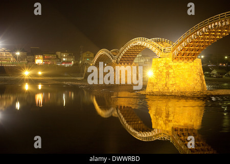 Kintai Bridge illuminé, Yamaguchi Prefecture, Japan Banque D'Images