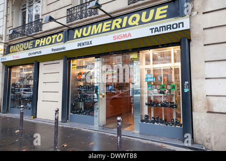 Cirque Photo Numerique camera store, Boulevard Beaumarchais, Paris, France Banque D'Images