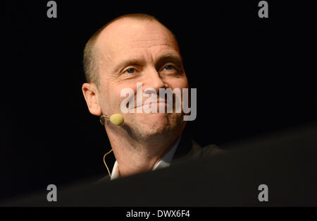 Cologne, Allemagne. 14Th Mar, 2014. Auteur britannique Simon Beckett lors d'une lecture au festival de littérature allumé.Cologne à Cologne, Allemagne, 14 mars 2014. Photo : Marius Becker/dpa/Alamy Live News Banque D'Images