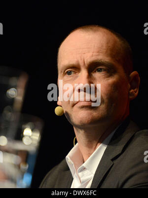 Cologne, Allemagne. 14Th Mar, 2014. Auteur britannique Simon Beckett lors d'une lecture au festival de littérature allumé.Cologne à Cologne, Allemagne, 14 mars 2014. Photo : Marius Becker/dpa/Alamy Live News Banque D'Images