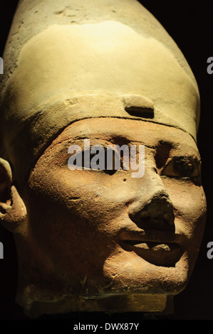 Tête de statue de l'Égypte ancienne dans le Musée de l'Égypte, Turin, Italie Banque D'Images