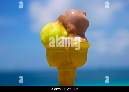 Close up of ice cream cone Banque D'Images