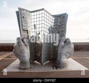 Sculpture marquant le point de départ et le point de la south west long distance sentier du littoral, Minehead, Somerset, Angleterre Banque D'Images