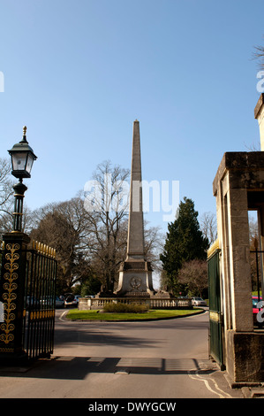 Queen Victoria Memorial obelisk, Royal Victoria Park, Bath, Somerset, England, UK Banque D'Images