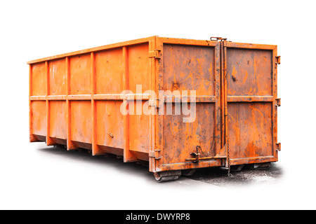 Big orange métal poubelle isolated on white Banque D'Images