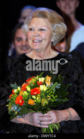 La Haye, aux Pays-Bas. 14Th Mar, 2014. La princesse Beatrix des Pays-Bas assiste à la performance 'Royal Talent pour la Princesse Beatrix' offert par le Conservatoire Royal de La Haye, Pays-Bas, 14 mars 2014. Photo : Albert Nieboer//dpa/Alamy Live News Banque D'Images