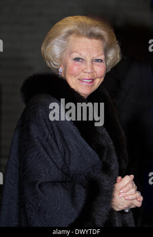 La Haye, aux Pays-Bas. 14Th Mar, 2014. La princesse Beatrix des Pays-Bas assiste à la performance 'Royal Talent pour la Princesse Beatrix' offert par le Conservatoire Royal de La Haye, Pays-Bas, 14 mars 2014. Photo : Albert Nieboer//dpa/Alamy Live News Banque D'Images