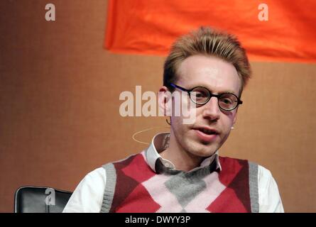 Cologne, Allemagne. 14Th Mar, 2014. Auteur britannique Paul Tammet se lit à l'occasion de l'international literature festival allumé.Cologne à Cologne, Allemagne, 14 mars 2014. Photo : Horst Galuschka/dpa/Alamy Live News Banque D'Images