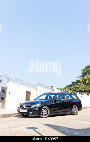 Mercedes-Benz Classe E Modèle d'avant 2013 avec nouveau look lifting. Banque D'Images