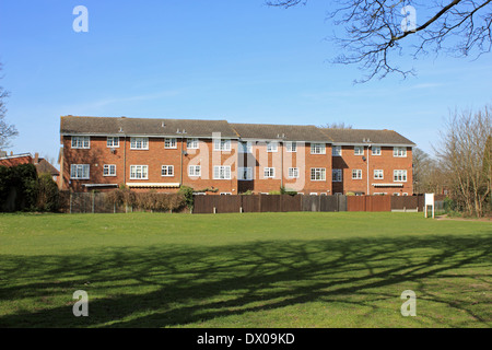 Appartements sur Lady Neville Recreation Ground, and Banstead, Surrey, Angleterre. Banque D'Images