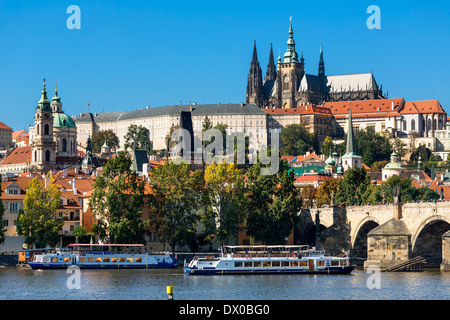 Prague, château et cathédrale Vltava Banque D'Images