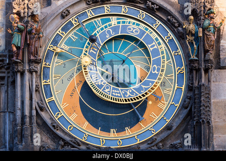 Horloge astronomique, l'Hôtel de Ville, place de la Vieille Ville, Prague, République Tchèque Banque D'Images
