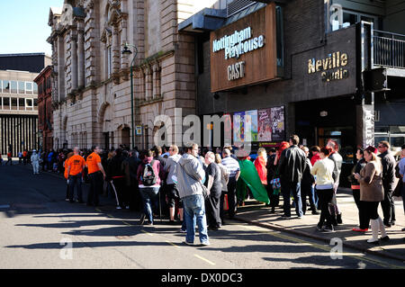 Nottingham, Royaume-Uni. Mar 16, 2014. 16 mars 2014.Des centaines de films de fans se sont rendus à Nottingham's Albert Hall pour la première fois EM-CON .convention Guest inclus Craig Charles, Ben Miller, Danny John-Jules, et une foule d'autres étoiles. Crédit : Ian Francis/Alamy Live News Banque D'Images