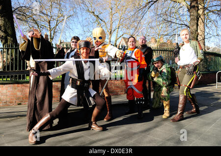 Nottingham, Royaume-Uni. Mar 16, 2014. 16 mars 2014.Des centaines de films de fans se sont rendus à Nottingham's Albert Hall pour la première fois EM-CON .convention Guest inclus Craig Charles, Ben Miller, Danny John-Jules, et une foule d'autres étoiles. Star Wars . Crédit : Ian Francis/Alamy Live News Banque D'Images