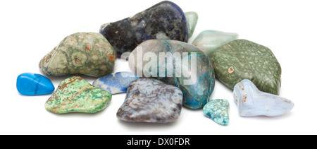 Pierres semi-précieuses, de couleur bleu-vert, isolated on white Banque D'Images