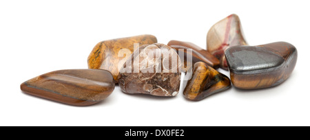 Les pierres semi-précieuses, marron, isolated on white Banque D'Images