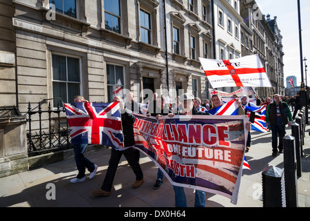 Les Forces volontaires anglais Anti-Islamist (EVF) de protestation à Londres Banque D'Images