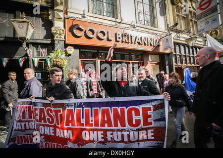 Les Forces volontaires anglais Anti-Islamist (EVF) de protestation à Londres Banque D'Images