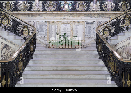 Escalier en marbre de l'hôtel de ville de Stockport Banque D'Images