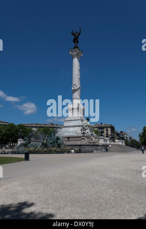 Bordeaux, France et le Monument des Girondins dans la Place des Quinconces Banque D'Images