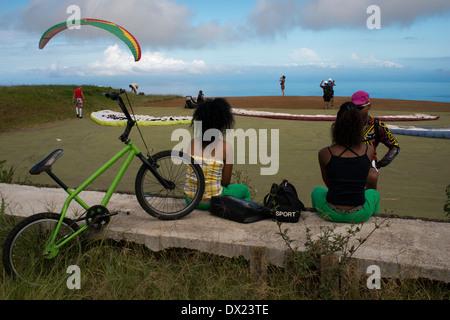 Le Parapente à St Leu. L'île de la réunion, dans l'OCÉAN INDIEN, est un excellent endroit pour le vol libre, les conditions de vol Banque D'Images