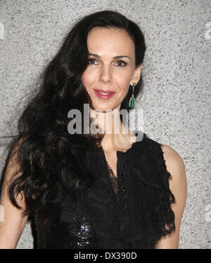 PIX FICHIER : Fashion designer L'Wren Scott, partenaire de Mick Jagger, a été trouvé mort à son domicile de New York à un suicide apparent. PHOTO : 25 octobre, 2012 - New York, New York, États-Unis - Créateur L'WREN SCOTT assiste à la Fashion Group International présente la 29e Nuit des Etoiles annuel événement tenu au Cipriani Wall Street. Credit : Nancy Kaszerman ZUMAPRESS.com/Alamy/Live News Banque D'Images