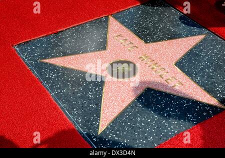 Los Angeles, CA, USA. 17 Mar, 2014. à la cérémonie d'intronisation pour l'étoile sur le Hollywood Walk of Fame pour Kate Winslet, Hollywood Boulevard, Los Angeles, CA, 17 mars 2014. Credit : Elizabeth Goodenough/Everett Collection/Alamy Live News Banque D'Images