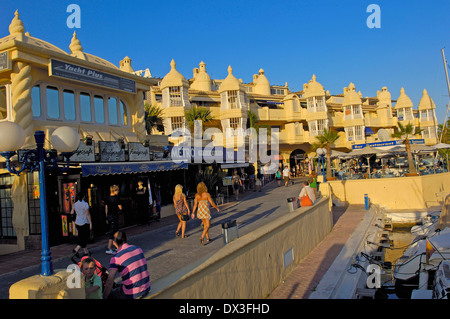 Promenade, Benalmadena Banque D'Images