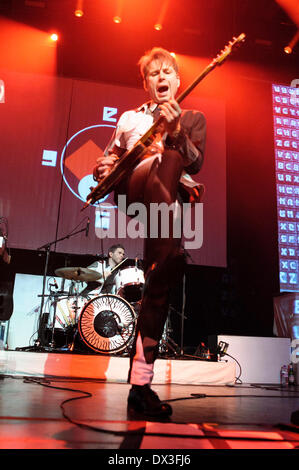 Brighton, UK. Mar 17, 2014. Franz Ferdinand joue le Brighton Dome le 17/03/2014 à Brighton Dome, Brighton. Les personnes sur la photo : Alex Kapranos. Credit : Julie Edwards/Alamy Live News Banque D'Images